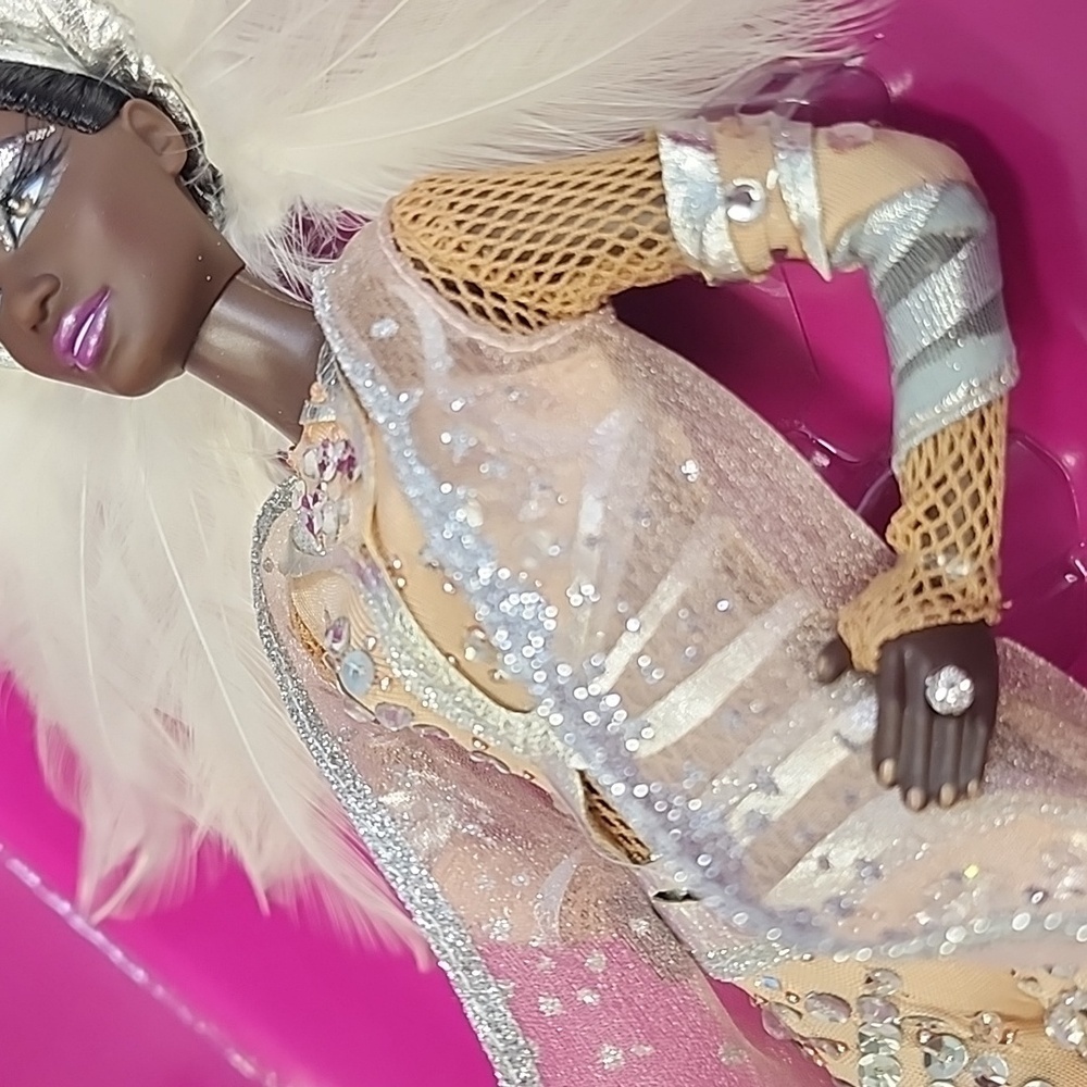 Stephen Borrows "Pazette" Fashion Doll Tan Silver Feathered Outfit NRFB NIB - Picture 17 of 17